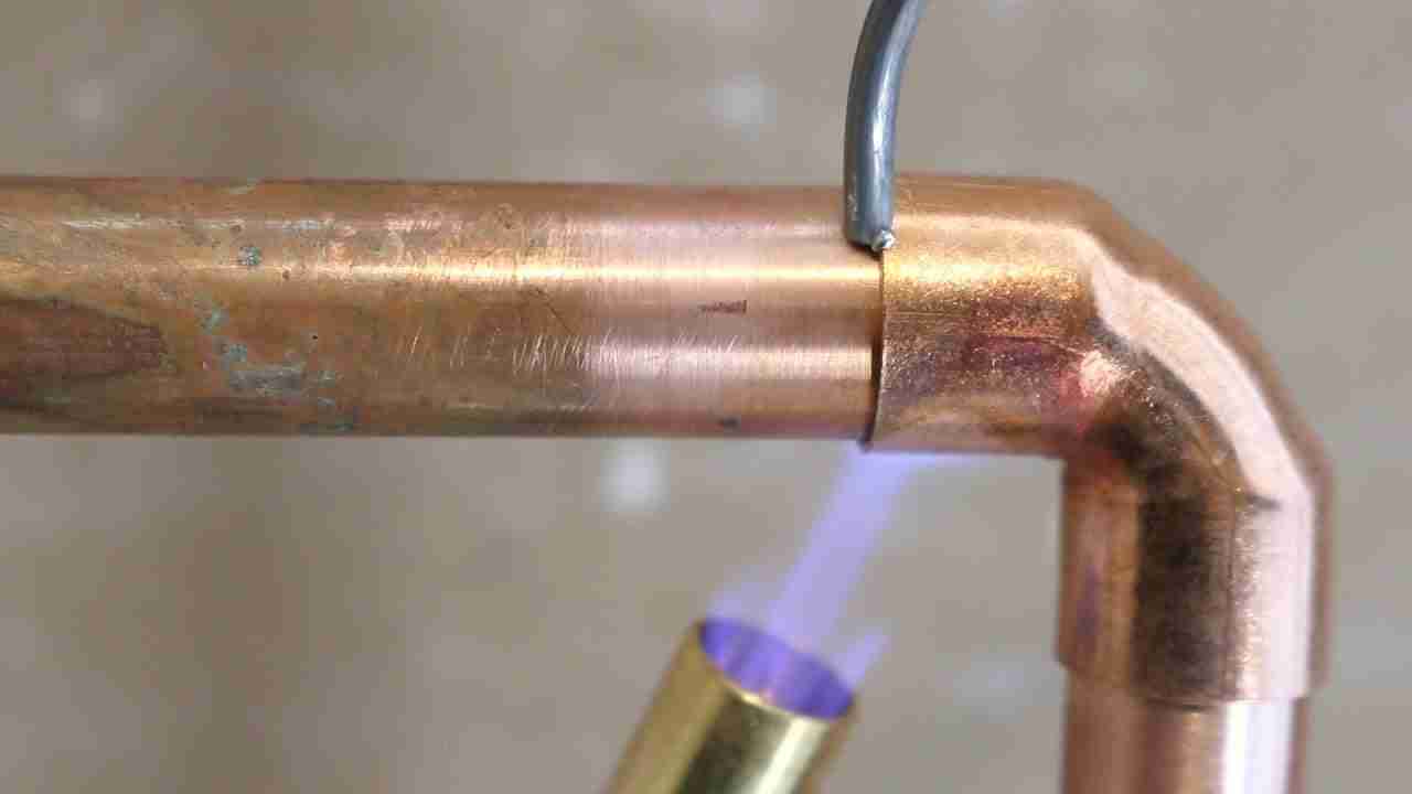 How to weld a copper pipe 